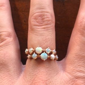 Flash sale! 5 prongs set opal ring size 7